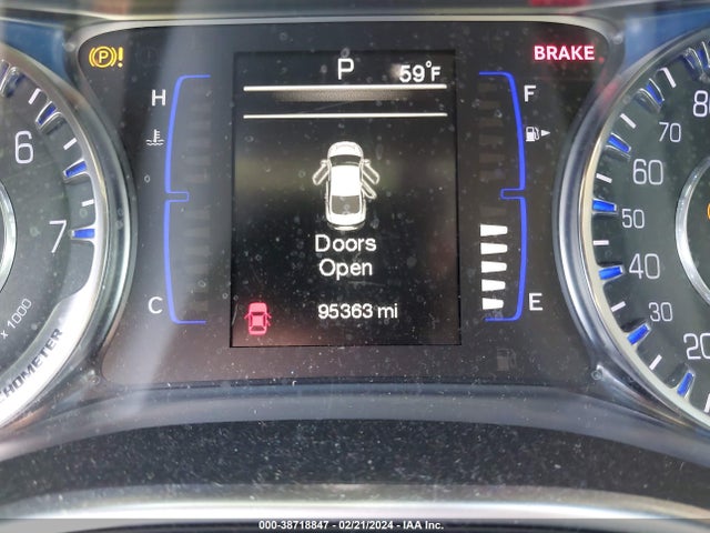 Chrysler 200 Limited 2015 1C3CCCAB0FN746888 Image 7
