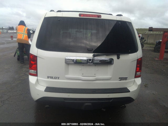 Honda Pilot Touring 2015 5FNYF4H90FB002031 Image 16