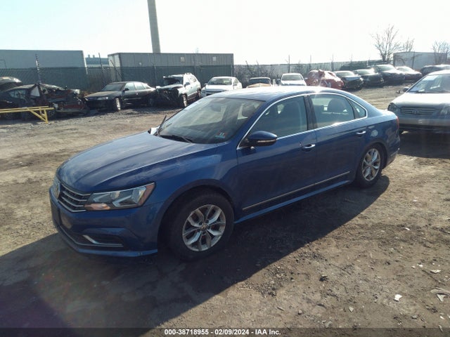 1VWAT7A38HC067479 Volkswagen Passat 1.8t S