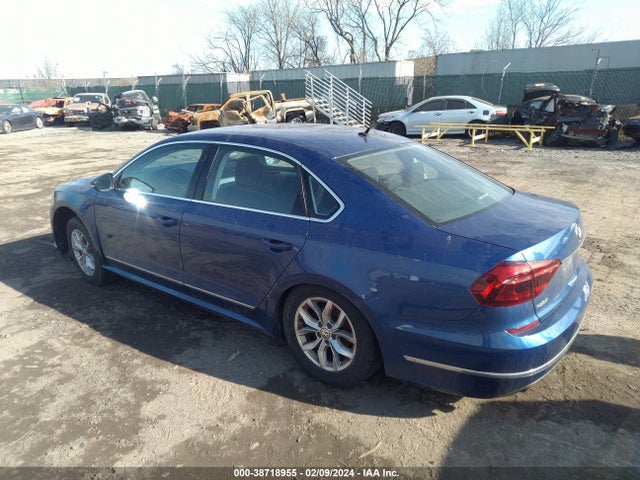 1VWAT7A38HC067479 Volkswagen Passat 1.8t S