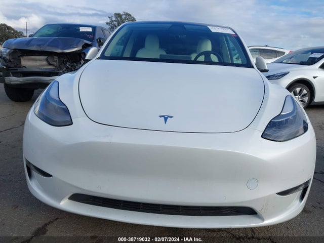 Tesla Model Y Performance Dual Motor All-wheel Drive 2022 7SAYGDEF2NF532011 Image 12