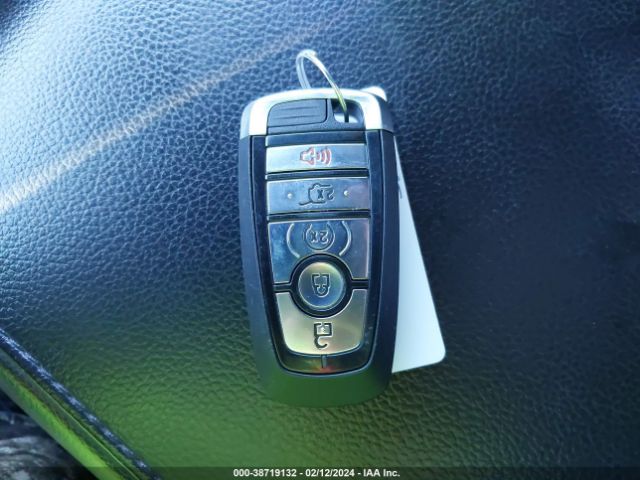 1FMJU1HT1KEA08817 Ford Expedition Xlt