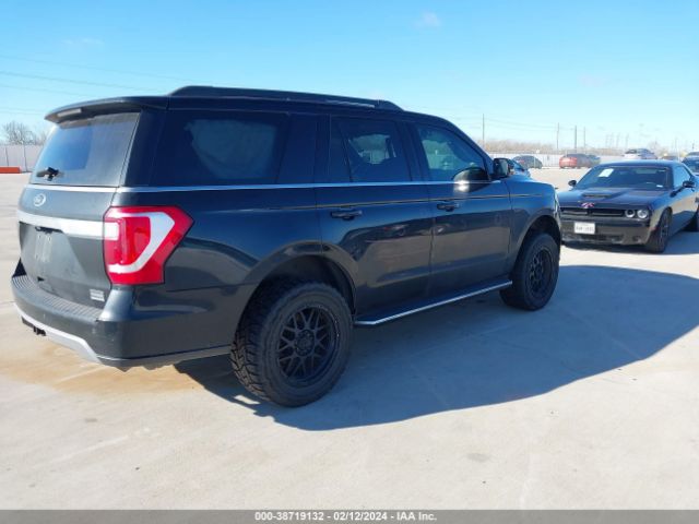 1FMJU1HT1KEA08817 Ford Expedition Xlt