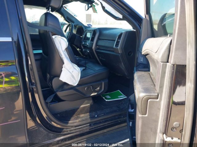 1FMJU1HT1KEA08817 Ford Expedition Xlt