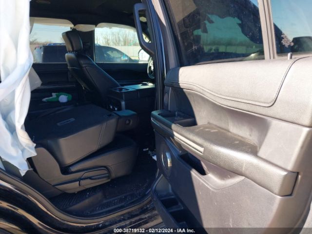 1FMJU1HT1KEA08817 Ford Expedition Xlt