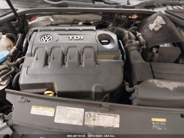 1VWBV7A36FC069551 Volkswagen Passat 2.0l Tdi Se
