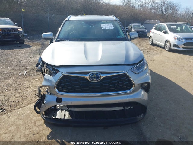 Toyota Highlander Hybrid Limited 2021 5TDDBRCH9MS024365 Image 12