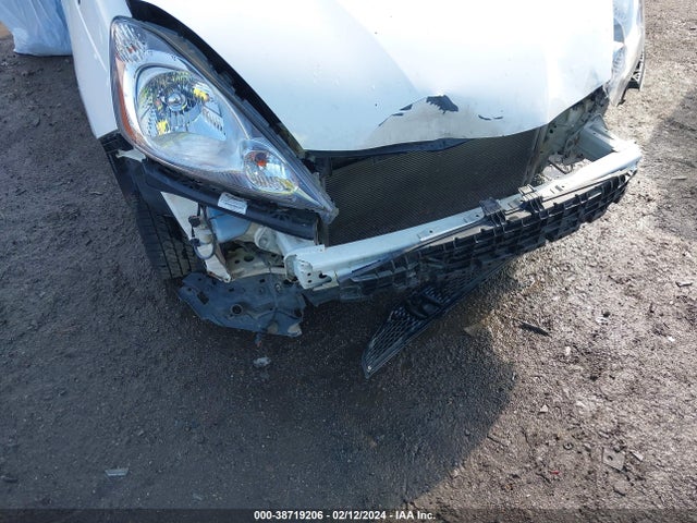 2010 HONDA FIT SPORT VIN: JHMGE8H43AS028465