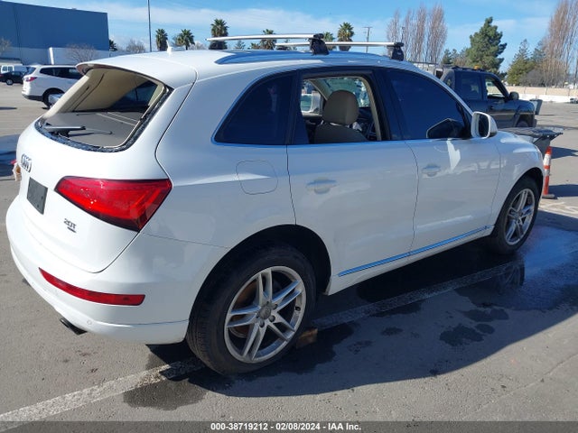 Audi Q5 2.0t Premium 2014 WA1LFAFP5EA106705 Image 4