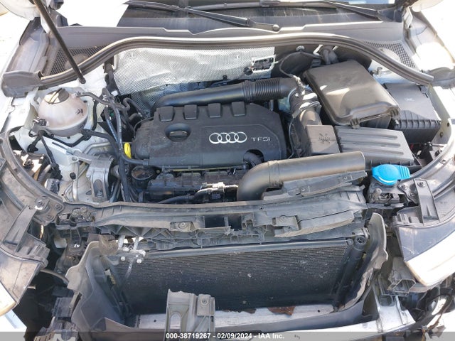 WA1BCCFS8JR001477 Audi Q3 2.0t Premium/2.0t Sport Premium