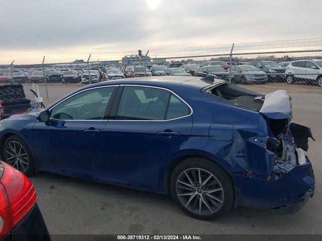 4T1F11BK0PU077901 Toyota Camry Xle Awd