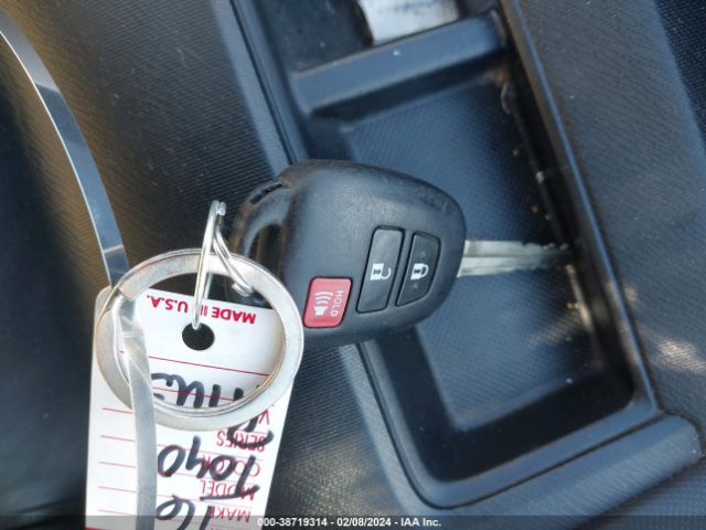 JTDKDTB35G1122752 Toyota Prius C One