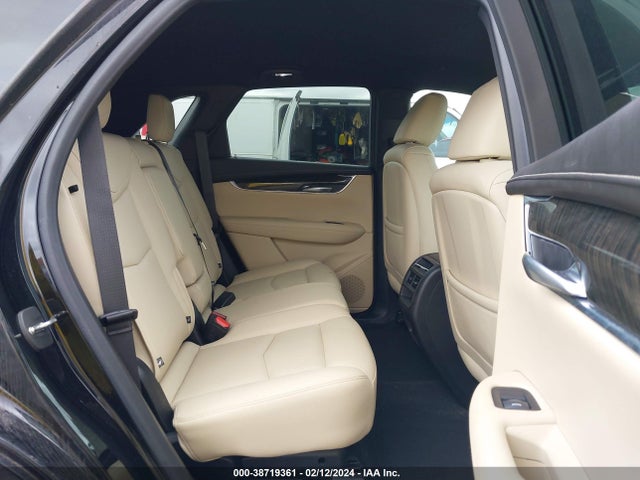 1GYKNBRS7KZ107470 Cadillac Xt5 Standard