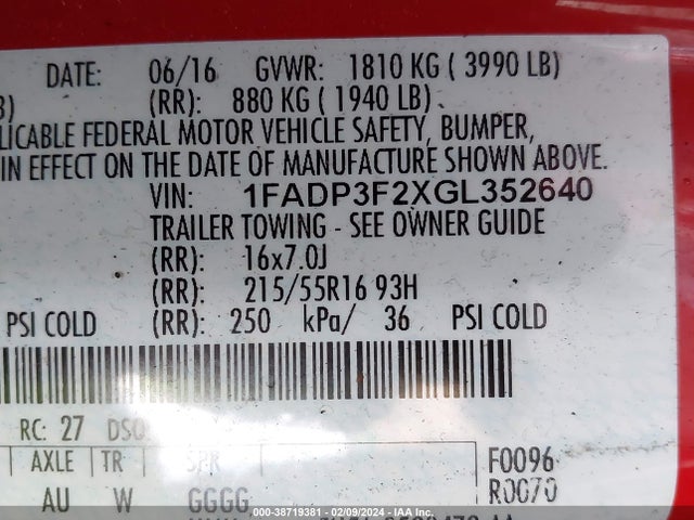 2016 FORD FOCUS SE VIN: 1FADP3F2XGL352640