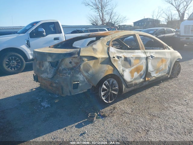 Hyundai ELANTRA SE 2015 5NPDH4AE5FH596505 Image 4