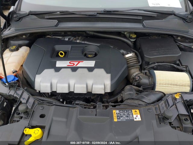 Ford FOCUS ST 2016 1FADP3L91GL279742 Image 10