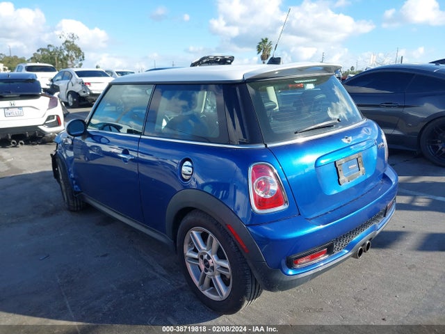 2012 MINI COOPER S WMWSV3C54CTY19211 Photo 2