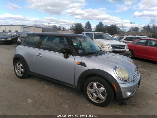 2007 MINI COOPER WMWMF33547TT50021 Photo 0