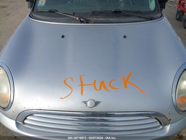 2007 MINI COOPER WMWMF33547TT50021 Photo 9