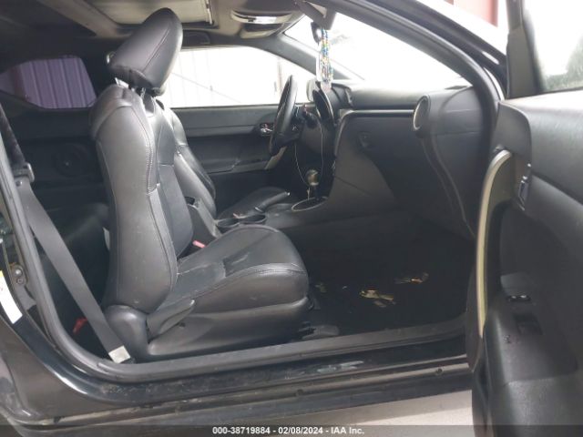 JTKJF5C74GJ014618 Scion TC