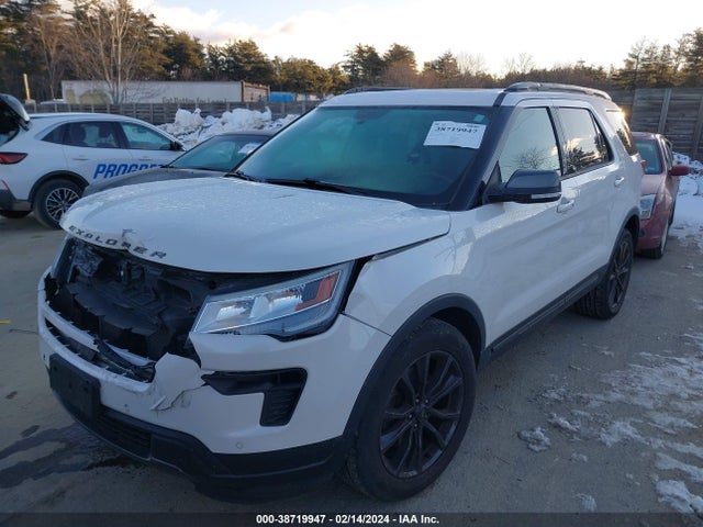 Ford EXPLORER XLT 2018 1FM5K8D86JGB01840 Image 2