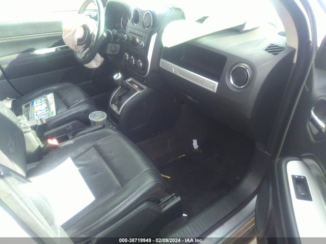 1C4NJDEB8GD747160 Jeep Compass High Altitude Edition