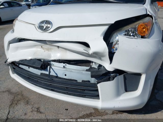 JTKKUPB41E1045593 Scion XD