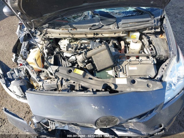Toyota Prius Three 2015 JTDKN3DU9F0416100 Image 10