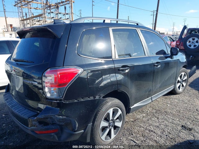 Subaru Forester 2.5i Premium 2018 JF2SJAEC1JH488796 Image 4
