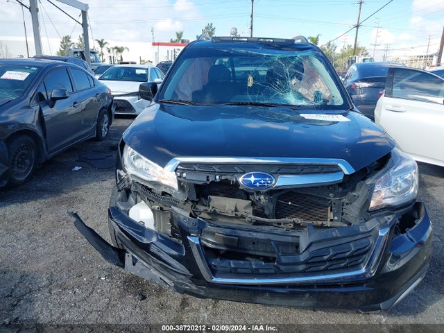 Subaru Forester 2.5i Premium 2018 JF2SJAEC1JH488796 Image 6