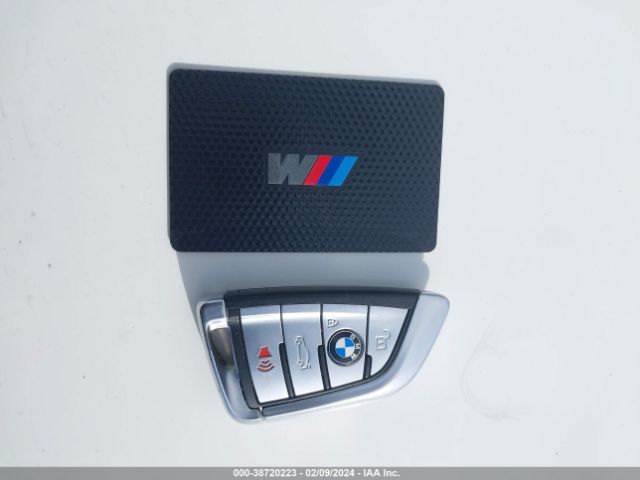 WBS83CH07MCF81223 BMW M5