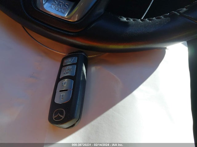 Продаж на аукціоні авто 2018 Mazda Mazda3 Touring, vin: 3MZBN1V32JM209156, номер лоту: 38720231