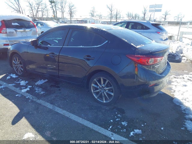 Продаж на аукціоні авто 2018 Mazda Mazda3 Touring, vin: 3MZBN1V32JM209156, номер лоту: 38720231