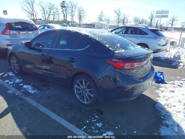 Продаж на аукціоні авто 2018 Mazda Mazda3 Touring, vin: 3MZBN1V32JM209156, номер лоту: 38720231