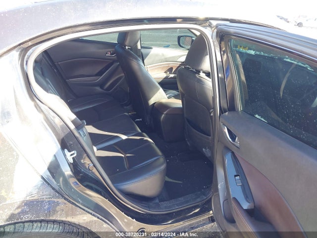 Продаж на аукціоні авто 2018 Mazda Mazda3 Touring, vin: 3MZBN1V32JM209156, номер лоту: 38720231