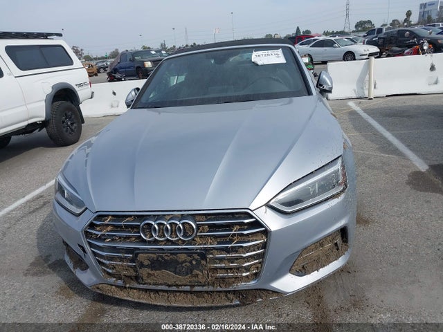 WAUYNGF50JN012697 Audi A5 2.0t Premium