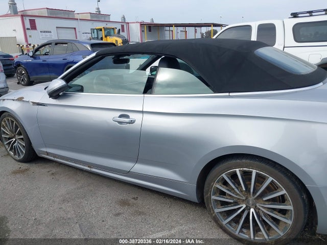 WAUYNGF50JN012697 Audi A5 2.0t Premium