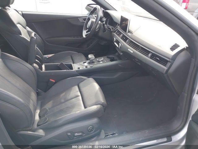 WAUYNGF50JN012697 Audi A5 2.0t Premium