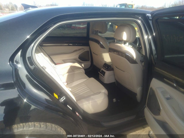 Genesis G90 3.3t Premium 2017 KMHG34JAXHU020826 Image 8