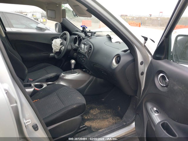 Nissan JUKE S 2015 JN8AF5MR1FT510569 Image 5
