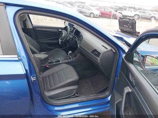 3VW7M7BU4NM019387 Volkswagen Jetta 1.5t Se