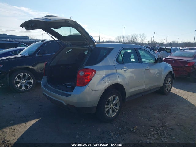 Chevrolet EQUINOX LS 2015 2GNFLEEKXF6136894 Image 4