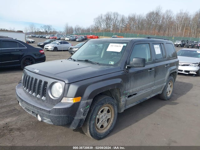 1C4NJRBBXHD105638 Jeep Patriot Sport 4x4