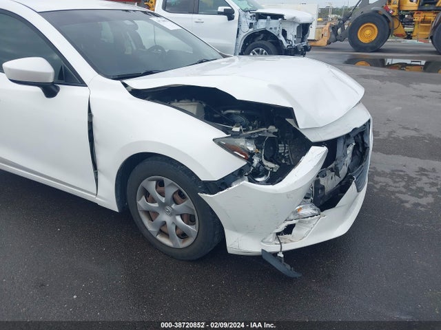 3MZBM1U70FM134715 Mazda Mazda3 I Sport