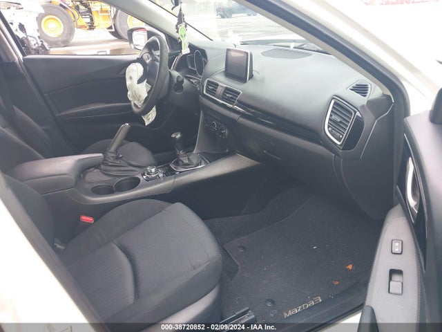 3MZBM1U70FM134715 Mazda Mazda3 I Sport