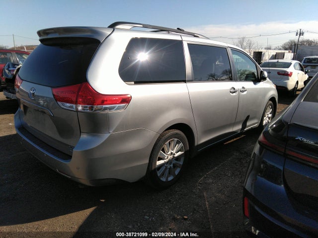 2014 TOYOTA SIENNA XLE 7 PASSENGER VIN: 5TDDK3DC4ES071806