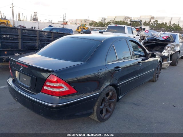 2007 MERCEDES-BENZ C 230 SPORT VIN: WDBRF52H67A950470