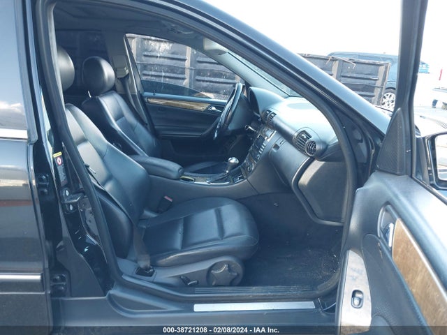 2007 MERCEDES-BENZ C 230 SPORT VIN: WDBRF52H67A950470