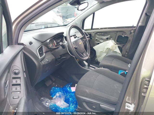 Chevrolet Trax Awd Ls 2021 KL7CJNSMXMB375165 Image 5