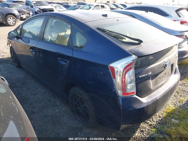 Toyota Prius Three 2015 JTDKN3DU1F0438429 Image 3